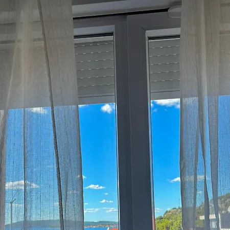 Ana Apartment